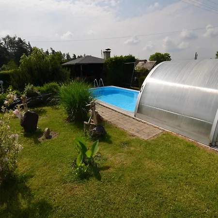 Prázdninový dům With Garden & Bbq Vselibice