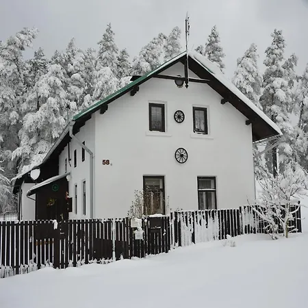 Prázdninový dům With Garden & Bbq